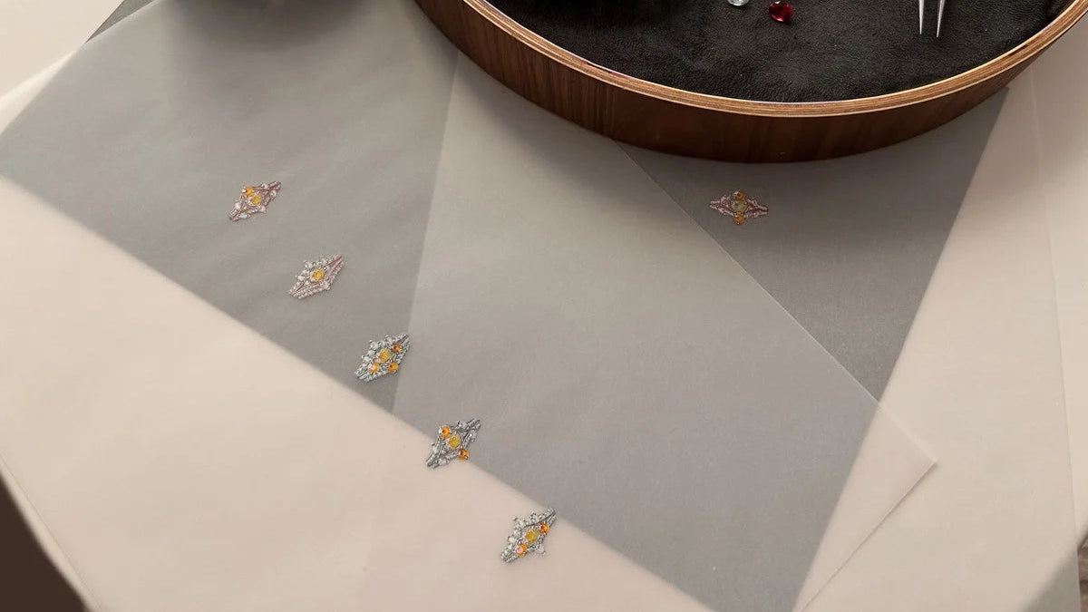 dessins gouachés bague de fiançailles diamant jaune et diamants roses